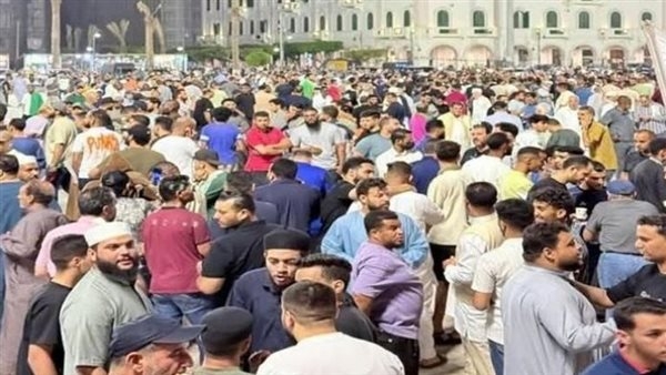 المتظاهرون في ليبيا يمهلون المجلس الرئاسي 24 ساعة لتولي إدارة البلاد، والمنفي يعلق