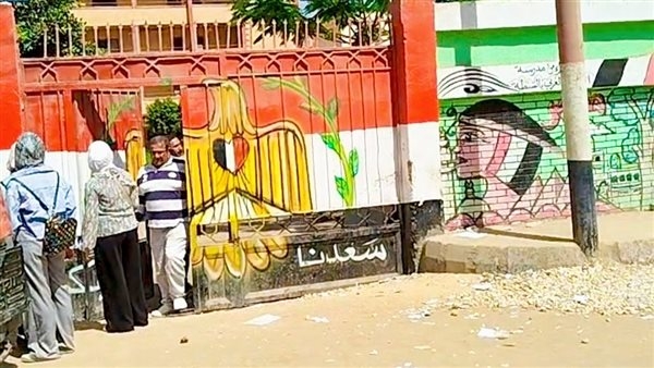 "الامتحان صدمة"، طلاب أولى ثانوي في الغربية يشتكون من صعوبة الرياضيات (بث مباشر)
