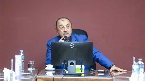 وزير قطاع الأعمال العام يتابع الموقف التنفيذي لمشروعات الصناعات المعدنية