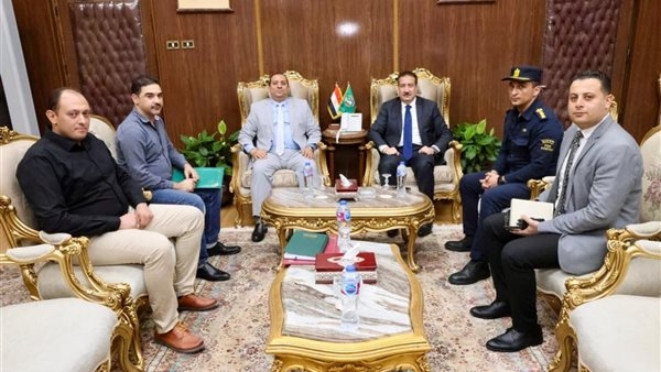 محافظ المنوفية يلتقي مدير الأمن لمتابعة آليات تنفيذ الموجة الـ26 لإزالة التعديات