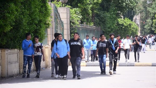 تباين آراء طلاب أولى ثانوي حول مستوى امتحان الرياضة بالجيزة (فيديو)