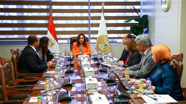 وزيرة التنمية المحلية تبحث مع الرئيس التنفيذي لهيئة فولبرايت مصر مجالات التعاون المشترك