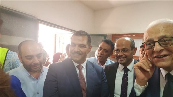رئيس البورصة ونائب محافظ الغربية يتفقدان القافلة الطبية المجانية بقرية محلة روح