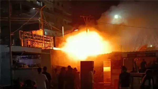 السيطرة على حريق هائل بمطعم في المحلة (فيديو وصور)