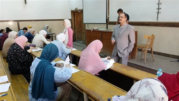 انطلاق امتحانات الفصل الدراسي الثاني بكلية الآداب جامعة عين شمس
