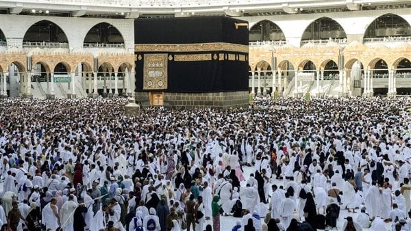 اليوم، مصر للطيران تختتم جسرها الجوي لنقل ضيوف الرحمن إلى الأراضي المقدسة