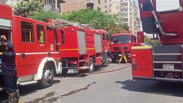 إخماد حريق اندلع داخل مطعم شهير للوجبات السريعة في مصر الجديدة