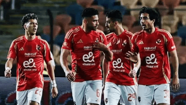 ثلاثي الأهلي في سفارة أمريكا لاستخراج تأشيرة كأس العالم