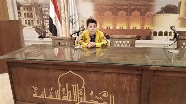 عمر مصباح ابن الدقهلية يفوز بجائزة الدولة للمبدع الصغير في التأليف المسرحي (صور)