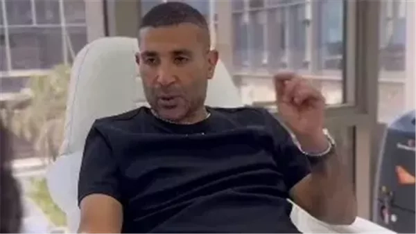 أول صور للفنان أحمد سعد أثناء إزالة الوشم من جسمه