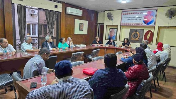 الروائية ضحى عاصي تنظم صالونا ثقافيا لإبداع المرأة المصرية (صور)