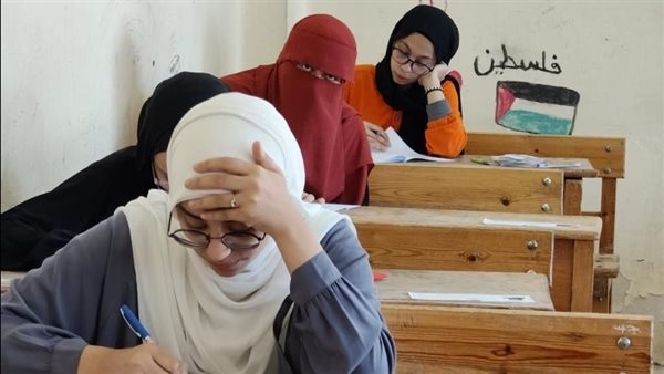 اليوم، امتحان "الرياضيات البحتة" لطلاب القسم العلمي للثانوية الأزهرية