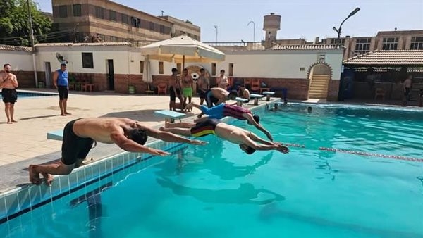 محافظ أسيوط: رخصة معتمدة وكارنيه الاتحاد المصري لمن يجتاز دورة الإنقاذ والغوص (صور)