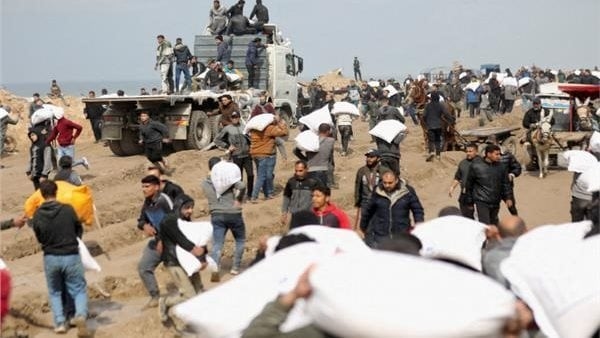 جيش الاحتلال يقر بمقتل مدنيين فلسطينيين في مراكز توزيع المساعدات بغزة