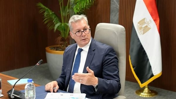 بالأسماء، وزير البترول يصدر حركة تكليفات وتنقلات لبعض رؤساء شركات القطاع