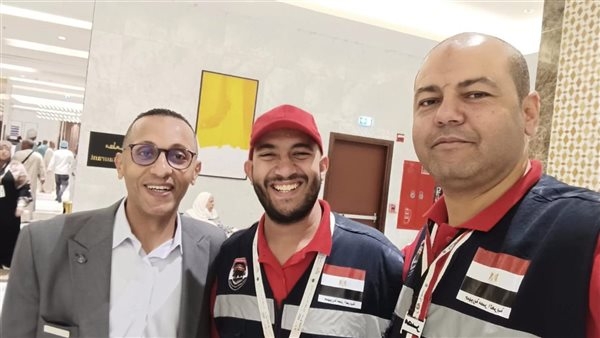 محافظ القليوبية يتابع حجاج المحافظة ويوجه بتقديم الرعاية الكاملة لهم