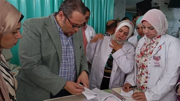 وكيل الطب العلاجي في الدقهلية يتفقد مستشفى ميت غمر