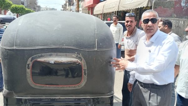 مصادرة 37 تابلوه ومكبر صوت خلال حملة مكبرة على التكاتك بالسنبلاوين (صور)