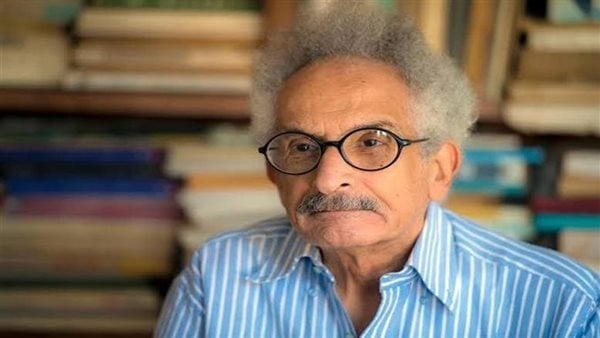 صنع الله إبراهيم.. ملحمة أدبية عابرة للزمان.. أعماله ليست مجرد نصوص إبداعية ولكنها وثائق حية تسجل التحولات السياسية والاجتماعية