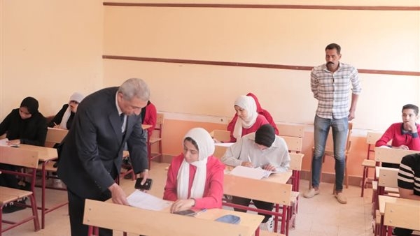 انتظام امتحانات الشهادة الإعدادية بالوادي الجديد لليوم الثاني (صور)