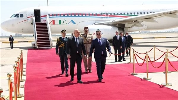 رئيس الوزراء العراقي يستقبل الرئيس اللبناني في بغداد