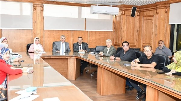 جامعة القناة تعقد اجتماعًا مع سفراء التميز استعدادًا للمشاركة في مسابقة 2025