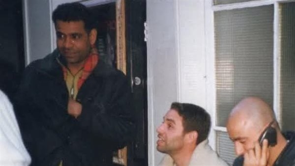 محمود البزاوي ينشر صورة من كواليس تصوير فيلم "همام في امستردام"