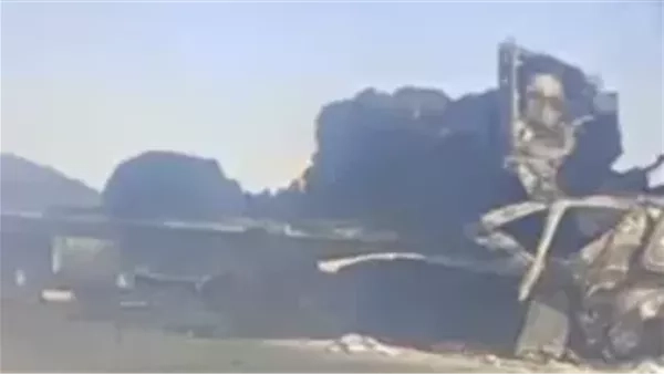 المعاينة تحدد هوية ضحايا انفجار سيارة محملة بالوقود على طريق الواحات
