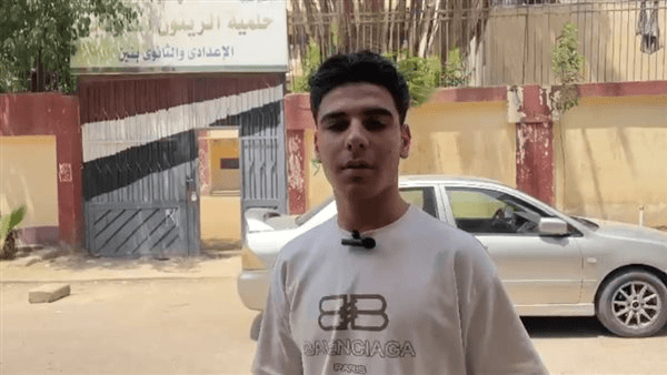 "الذكاء الاصطناعي" يتصدر موضوعات الإنشاء في امتحان طلاب الأدبي للثانوية الأزهرية (فيديو)