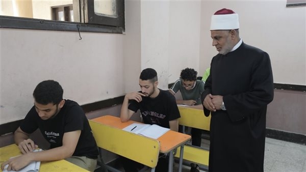 قطاع المعاهد عن امتحانات الثانوية الأزهرية: اللجان تشهد حالة من الانضباط والهدوء (صور)