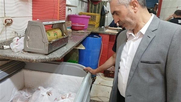 وكيل وزارة التموين يقود حملة على الأسواق والمحال والمخابز بحى العجمى