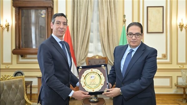 رئيس جامعة القاهرة: تقديم خدمات الكشف الطبي على أبطال مصر في ألعاب القوى