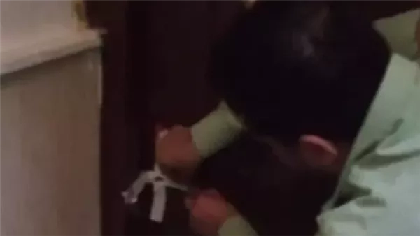تشميع مركز جراحة مخ وأعصاب مخالف في قنا (صور)