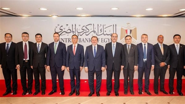 محافظ البنك المركزي يلتقي رئيس البنك الصناعي والتجاري الصيني لبحث التعاون المشترك