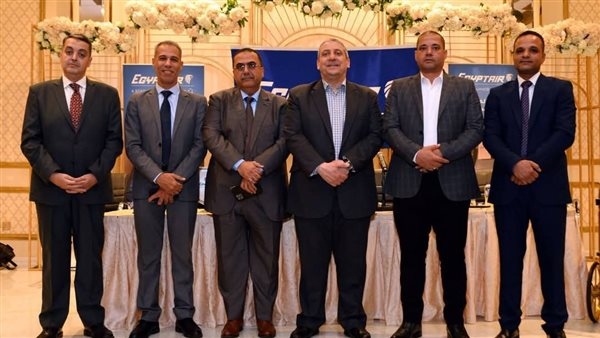 بعثة مصر للطيران تعقد اجتماعًا تنسيقيًا بجدة استعدادًا لعودة حجاج بيت الله