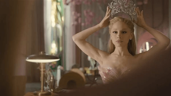 صور رسمية ترويجية لفيلم Wicked: For Good قبل طرحه في صالات السينما