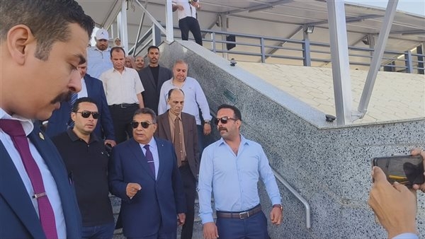 التذكرة بـ 10 جنيهات، إقبال المواطنين على الأتوبيس النهري بالدقهلية بعد إعادة تشغيله (فيديو وصور)