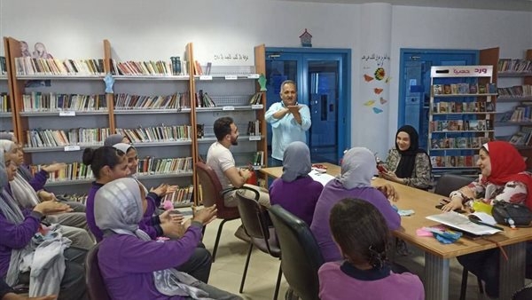 مكتبة مصر العامة بالزقازيق تكثف زيارتها لدور رعاية كبار السن والأيتام وذوي الهمم