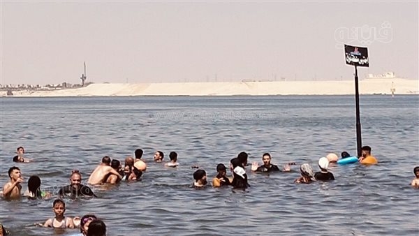 العيد على البحر حاجة تانية، إقبال أهالي الإسماعيلية على الشواطئ (فيديو)