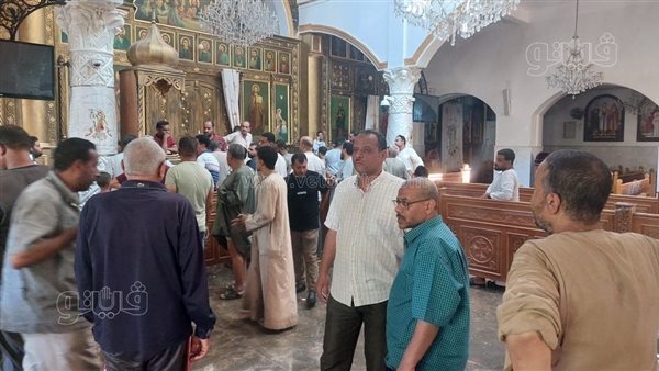 رئيس مدينة إسنا بالأقصر يزور موقع حريق كنيسة السيدة العذراء مريم (صور)