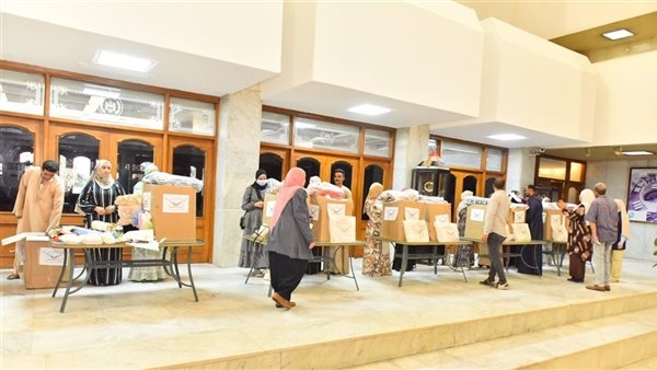 محافظ أسيوط يوزع 15 "جهاز عروسة" لفتيات من الأسر الأولى بالرعاية بمناسبة عيد الأضحى (فيديو)
