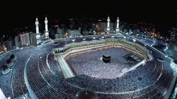 عبر تطبيق "نسك"، السعودية تبدأ اليوم إصدار تأشيرات العمرة للقادمين من الخارج
