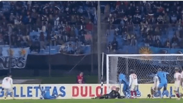 في مباراة مجنونة، أوروجواي تلدغ فنزويلا بثنائية نظيفة في تصفيات كأس العالم (فيديو)