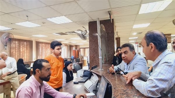 محافظ الدقهلية في جولة مفاجئة بالمركز التكنولوجي بحي غرب المنصورة
