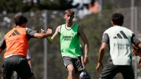 ريال مدريد يختتم تدريباته قبل السفر لأمريكا استعدادا لمونديال للأندية (صور)