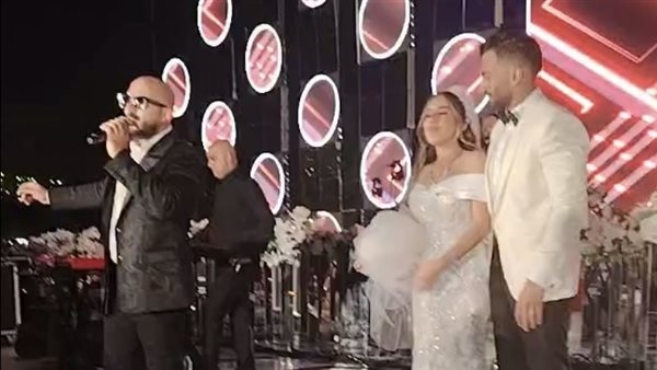 العسيلي يحيي حفل زفاف منة القيعي ويوسف حشيش