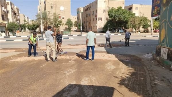 رفع كفاءة 25 ألف متر مسطح طرق داخلية بمراكز الوادي الجديد