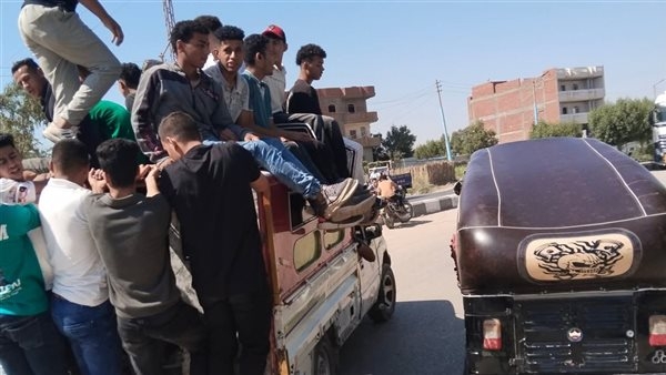 بعد قرار محافظ الفيوم بتكثيف الحملات عليهم، سائقو الأجرة يعاقبون المواطنون