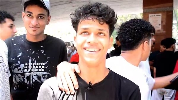 رغم الامتحانات، طالب بالثانوية العامة: "أنا زملكاوي وسهرت اتفرجت على الأهلي بكأس العالم" (فيديو)