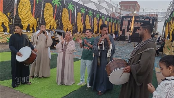 ناصر منسي يحتفل بـ ليلة الحنة بالطبل والمزمار البلدي في شرويدة ( فيديو وصور)